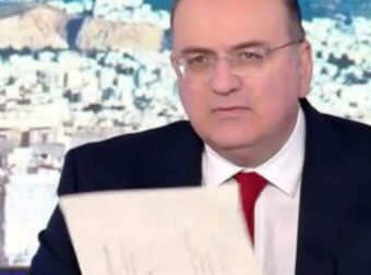 Ο Λαζαρίδης αποκαλύπτει το μυστικό πασίγνωστου παρουσιαστή που ήταν συμφοιτητής του σε ψεύτικο κολλέγιο!