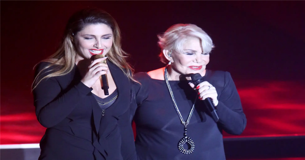 Έλενα Παπαρίζου: Αποκαλύφθηκε ο αληθινός λόγος της απουσίας της από την κηδεία της Μαρινέλλας!