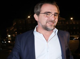 Νικόλαος Ντε Γκρες: «Η αγάπη του κόσμου είναι η μόνη μας ανταμοιβή» – Η προσφορά στα νησιά του Αιγαίου.