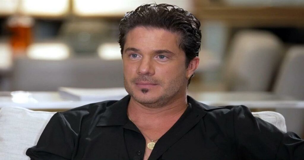 Βαθιά πίστη και ελπίδα: Το πασχαλινό μήνυμα του Νίκου Οικονομόπουλου για την ελευθερία μέσα από τη θυσία.