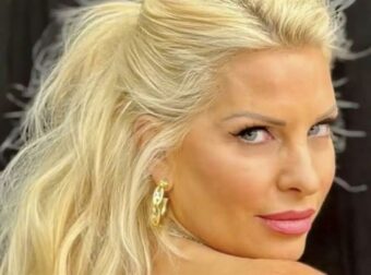 Εκθαμβωτική 25χρονη εμφάνιση για την Ελένη Μενεγάκη: Πρώτη μαγευτική φωτογραφία με μαγιό από την ηλιοθεραπεία της στη Μάλαγα.