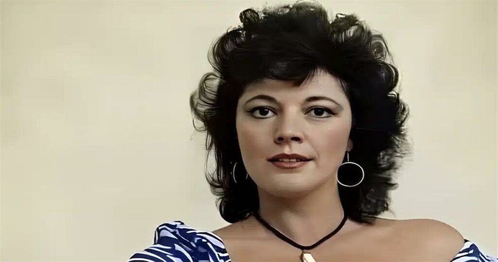 Η θρυλική Καίτη Παπανίκα: Η δραματική της κατάληξη και ο διάσημος σύζυγός της – Μια συγκλονιστική ιστορία