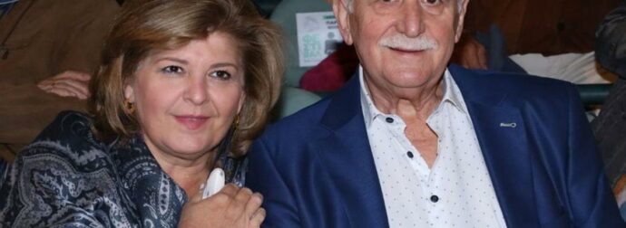 Γιώργος Παπαδάκης: Η συγκινητική πρώτη ονομαστική εορτή χωρίς εκείνον – Η βουβή θλίψη της συζύγου του, Τίνας Παπαδέλη.