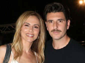 Ρομαντικές στιγμές στη Μύκονο: Το πρώτο φιλί της Ντορέττας Παπαδημητρίου με τον Γιώργο Γεροντιδάκη που δεν πρέπει να χάσετε!