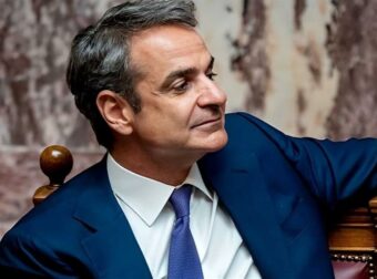 «Η φράση Μητσοτάκη στη Βουλή που άφησε άφωνο τον ΣΥΡΙΖΑ: “Γελάω μαζί σας”»