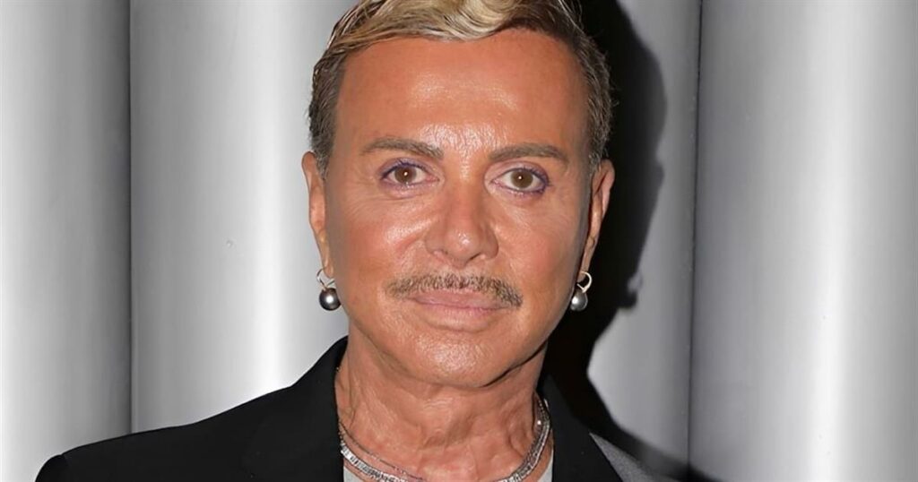 Λάκης Γαβαλάς: «Σοκαρίστηκα όταν ανακάλυψα ότι η σύνταξή μου θα είναι 850 ευρώ. Νόμιζα πως ήταν ημερήσια αμοιβή!»