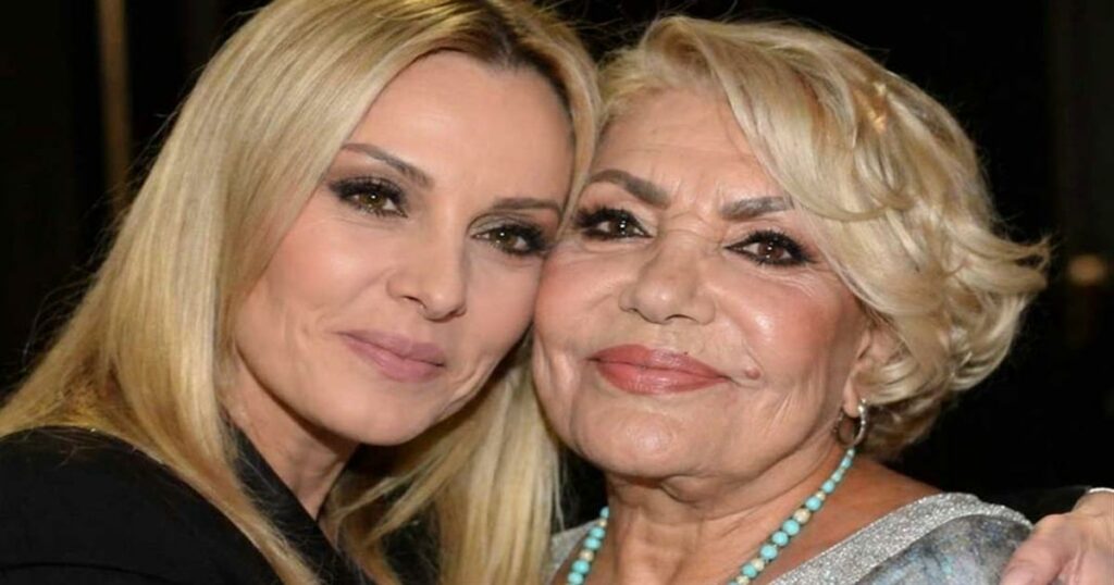 Ανατρεπτική επεμβατική εμπειρία για τη Ζήνα: Η Μαρινέλλα ως σωτήρας της φωνής της μετά το διπλό χειρουργείο στις φωνητικές χορδές!