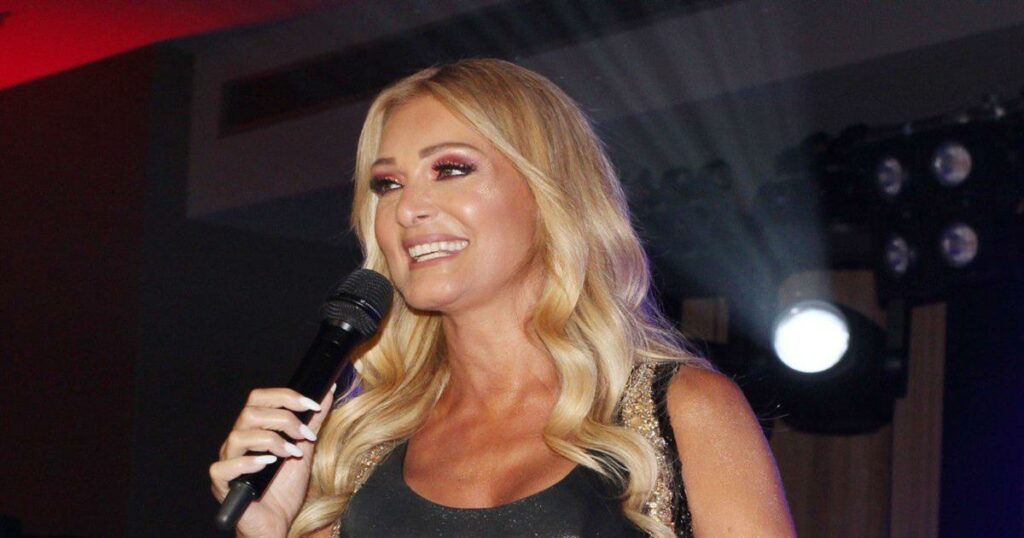 Η Νατάσα Θεοδωρίδου αποκαλύπτει την υπέροχη μητέρα της: Δείτε τη γοητευτική κούκλα που την εμπνέει!