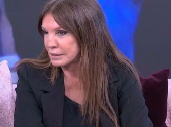 Η Βάνα Μπάρμπα αποκαλύπτει τις αληθινές σκέψεις της για τη μητρότητα, λέγοντας όσα πολλοί δεν τολμούν.