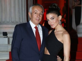Η Μεταμόρφωση της Δήμητρας Κούστα: Από την Αφανή Ζωή στα Νοτιότερα Προάστια στην Πολυτέλεια των Διαμαντιών και Θαλαμηγών.