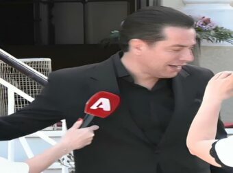 Το τελευταίο αντίο στη Γωγώ Μαστροκώστα αυτή την ώρα: Καταρρακωμένος ο Χάρης Σιανίδης δεν άντεξε και…