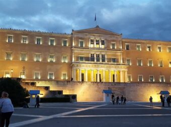 Απρόσμενη εξέλιξη στη Βουλή: Ηχηρή παραίτηση κορυφαίου βουλευτή που τάραξε τα νερά – Κανείς δεν το προέβλεψε!