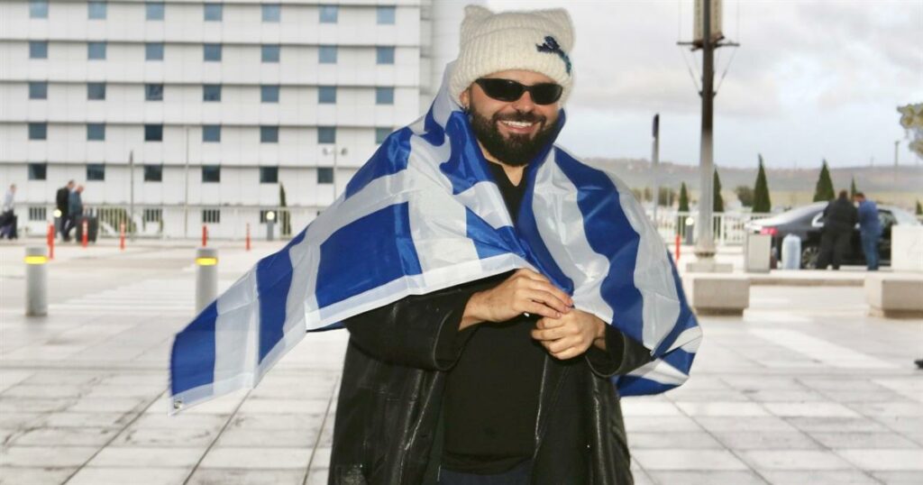 Αναχώρηση Akylas για Eurovision 2026 στη Βιέννη: Οι δηλώσεις του και τα καυτά προγνωστικά για το Ferto!