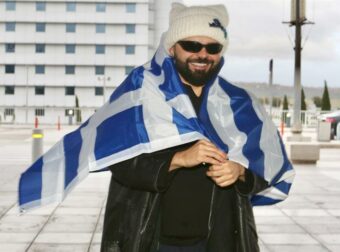 Αναχώρηση Akylas για Eurovision 2026 στη Βιέννη: Οι δηλώσεις του και τα καυτά προγνωστικά για το Ferto!