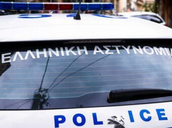 Αποκάλυψη στο Περιστέρι: Σοκαριστικές συνθήκες διαβίωσης για 6 παιδιά ηλικίας 3-11 ετών – Δείτε το συγκλονιστικό βίντεο μέσα από το σπίτι «κολαστήριο».