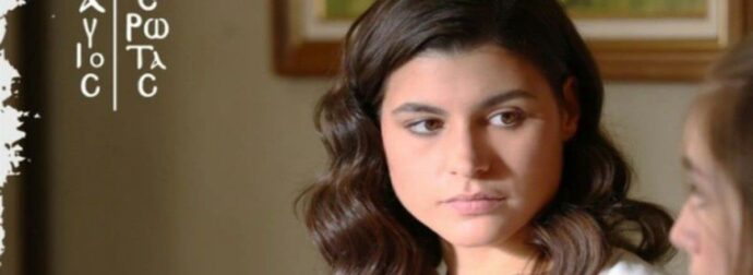 Φωτιά και πάθος στην Στέρνα: Οργισμένο πλήθος στοχοποιεί τη Χλόη – «Έξω οι αμαρτωλοί από τον τόπο μας!»
