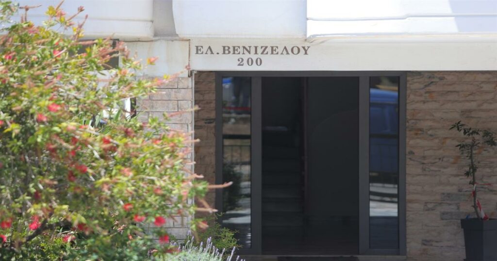 Δραματικές Αποκαλύψεις στην Ηλιούπολη: Η Μυστική Ζωή των 17χρονων και η Αλήθεια Πίσω από τις Κλειστές Πόρτες.