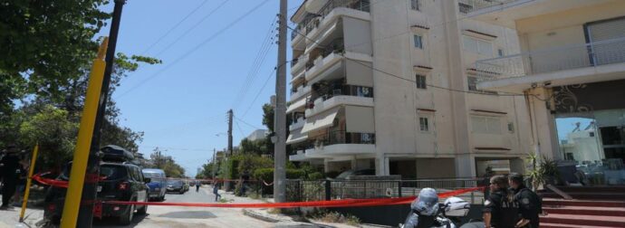 Σοκαριστικό Σημείωμα 17χρονων στην Ηλιούπολη: Συγκλονιστικές Μαρτυρίες πριν την Βουτιά στο Κενό