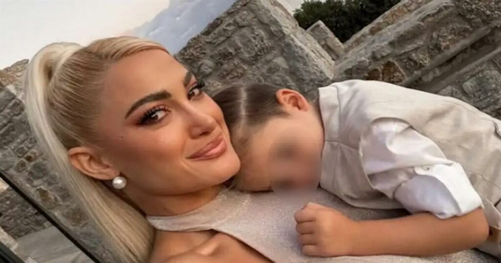 Η Ιωάννα Τούνη αντιδρά έντονα σε σχόλιο που την χαρακτήρισε «ψωνάρα» – Το περιστατικό που έγινε viral στα social media.