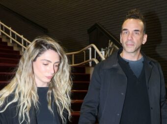 Πάνος Μουζουράκης & Μαριλού Κόζαρη: Βάφτισαν τον γιο τους με νονά-έκπληξη την Έλενα Παπαρίζου!