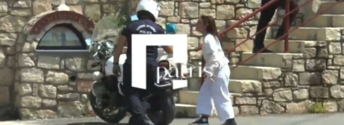 Κρήτη: Ένταση στην κηδεία του 21χρονου – Η αδελφή του συγκρούστηκε με αστυνομικούς (Δείτε το βίντεο)
