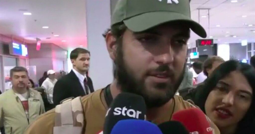 Survivor: Η Επιστροφή του Μάνου Μαλλιαρού στην Ελλάδα – Η Συγκλονιστική Αφήγηση για το Ατύχημα του Σταύρου Φλώρου