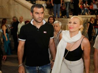 Γωγώ Μαστροκώστα: «Ο Τραϊανός είναι σαν ναυαγός, έτρεχε στα μοναστήρια για ένα θαύμα» – Η άγνωστη μάχη με τη μεταμόσχευση και η πολυοργανική ανεπάρκεια