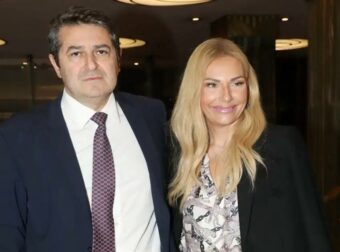 Μετά από 26 ημέρες στη ΜΕΘ, ο Γιώργος Μυλωνάκης βγήκε νικητής – Η συγκλονιστική μαρτυρία της Τίνας Μεσσαροπούλου: «Ο άντρας μου απέδειξε πόσο μεγάλος μαχητής είναι – Πάλεψε για κάθε στιγμή».