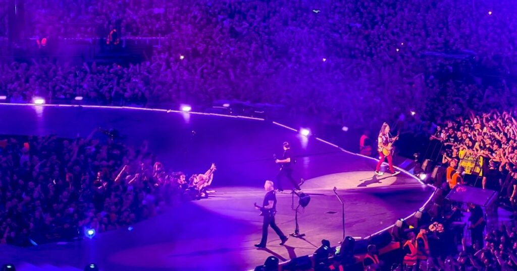 Συγκλονιστική στιγμή: Οι Metallica αφιερώνουν τραγούδι στον μικρό Σπύρο, που μάχεται με τον καρκίνο (Δείτε το βίντεο).