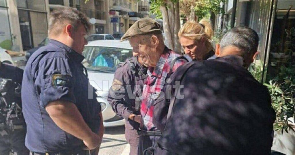 Ο 89χρονος πιστολέρο πίσω από τα κάγκελα – Προσφέρει 2.000 ευρώ σε κάθε θύμα ως αποζημίωση.