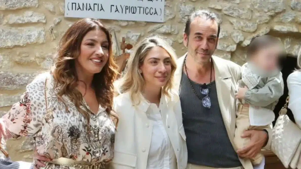 Πάνος Μουζουράκης και Μαριλού Κόζαρη: Έλενα Παπαρίζου η νονά του γιου τους στη βάφτιση-έκπληξη!