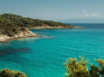 Η ελληνική παραλία που αναδείχθηκε η δεύτερη καλύτερη στον κόσμο