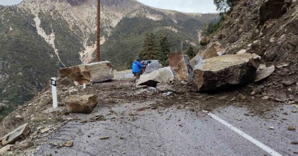 Εύβοια: Κατολισθήσεις και ζημιές στο Μαντούδι μετά τους ισχυρούς σεισμούς – Τι λέει ο δήμαρχος