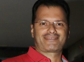 Τάσος Τεργιάκης: Αυτός είναι ο κούκλος 19χρονος γιος του – Η σπάνια φωτογραφία μαζί