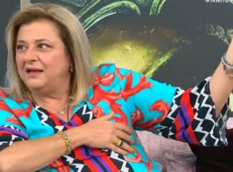 Ελισάβετ Κωνσταντινίδου: «Πάγωσε» στον αέρα της ΕΡΤ – «Παιδιά, είναι πολύ προσωπικές φωτογραφίες αυτές που δείχνετε»