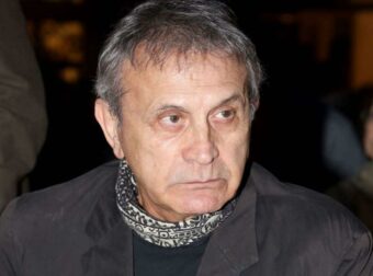 «Χτίζει αυτοκρατορία» ο Γιώργος Νταλάρας: Αυτό είναι το νέο του «παλάτι» εκατομμυρίων στην Αντίπαρο