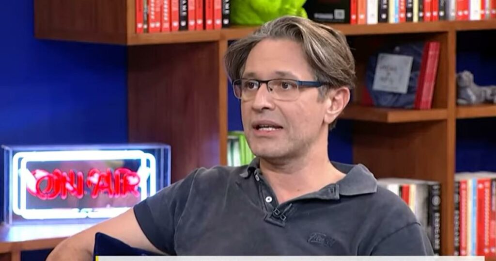 Αιμίλιος Χειλάκης: «Ο Τσίπρας είναι σαν τον πίνακα της Τζοκόντα, τη Μόνα Λίζα»