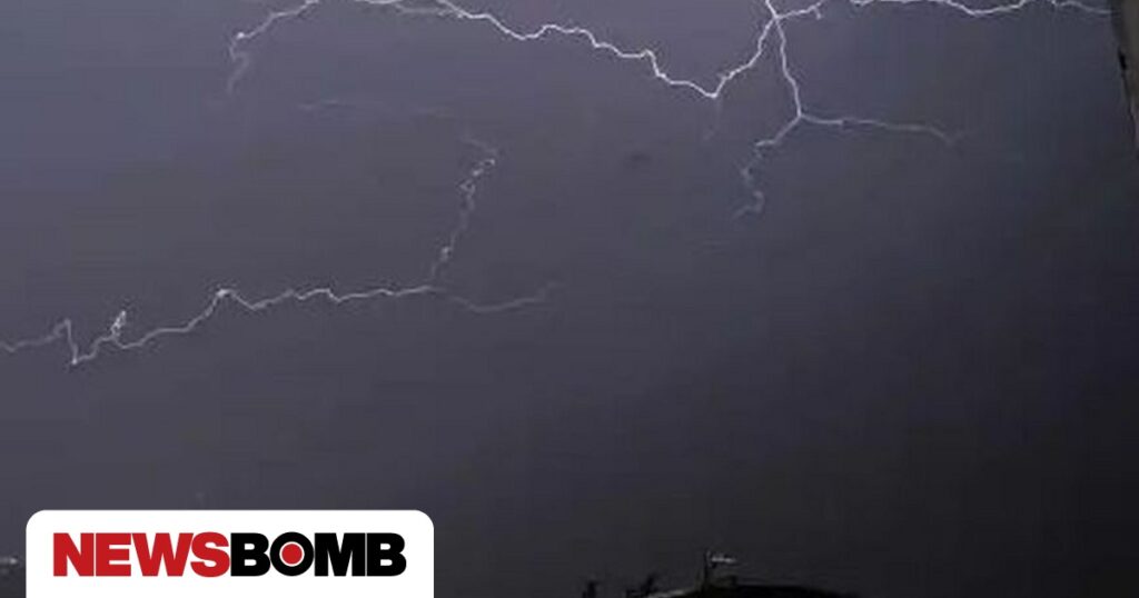 Κακοκαιρία: Περισσότεροι από 100.000 κεραυνοί έχουν πέσει σε ολόκληρη τη χώρα