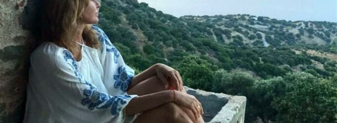 Η μεγάλη ανατροπή στη ζωή της Τζένης Μπαλατσινού: Πουλάει το σπίτι-κόσμημα και γυρίζει σελίδα