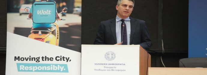 Από τους διανομείς έως τα σχολεία: Το σχέδιο της Wolt για πιο ασφαλείς δρόμους