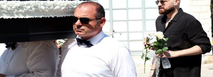 Μιχάλης Μόσιος: To τελευταίο αντίο στον αγαπημένο «Ταμτάκο» – «Κάποιοι τον απαξίωσαν λόγω της εποχής της βιντεοκασέτας»