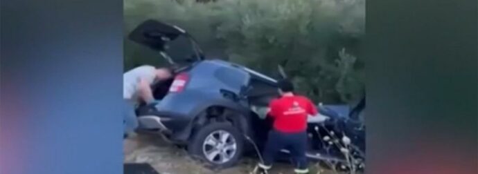 Θρήνος μετά την τραγωδία στη Χαλκιδική: Πώς σκοτώθηκε το ζευγάρι με το έξι μηνών βρέφος του – Με κρανιοεγκεφαλικές κακώσεις η 7χρονη κόρη