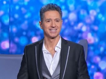 Δημήτρης Κόκοτας: Η τελευταία τηλεοπτική εμφάνιση του τραγουδιστή ΠΡΙΝ την κατάρρευση – Δείτε βίντεο