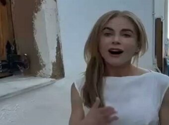 Νικόλ Κίντμαν: Το μήνυμα από τη Σαντορίνη για το σχολείο όπου πέρασε τα μαθητικά της χρόνια