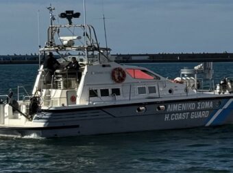 Επιχείρηση διάσωσης τεσσάρων Ρουμάνων στη θαλάσσια περιοχή των Φλεβών από το Λιμενικό