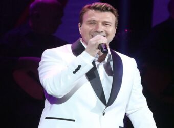 Γιάννης Πλούταρχος: Η μεγάλη αποκάλυψη από τη σκηνή – «Αποφάσισα, μετά από πολλά χρόνια…»