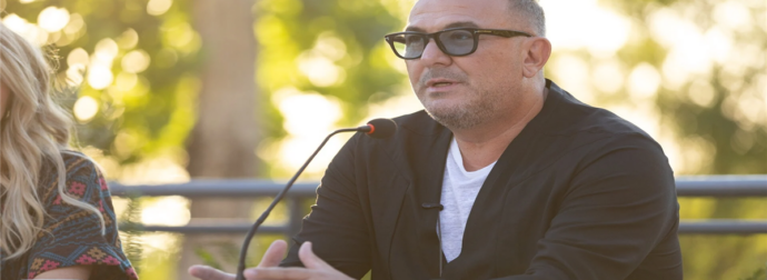 ΑΔΙΑΝΟΗΤΟ: Πού βρισκόταν ο Αντώνης Ρέμος την ώρα της κηδείας του Μαζωνάκη – Μόλις μαθεύτηκε και πάγωσαν όλοι