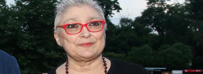 ΣΑΛΟΣ με την Αφροδίτη Μάνου: Ανέβασε αυτή την ανάρτηση την ώρα της κηδείας του Μαζωνάκη – «Ούτε αυτόν ήξερα…»