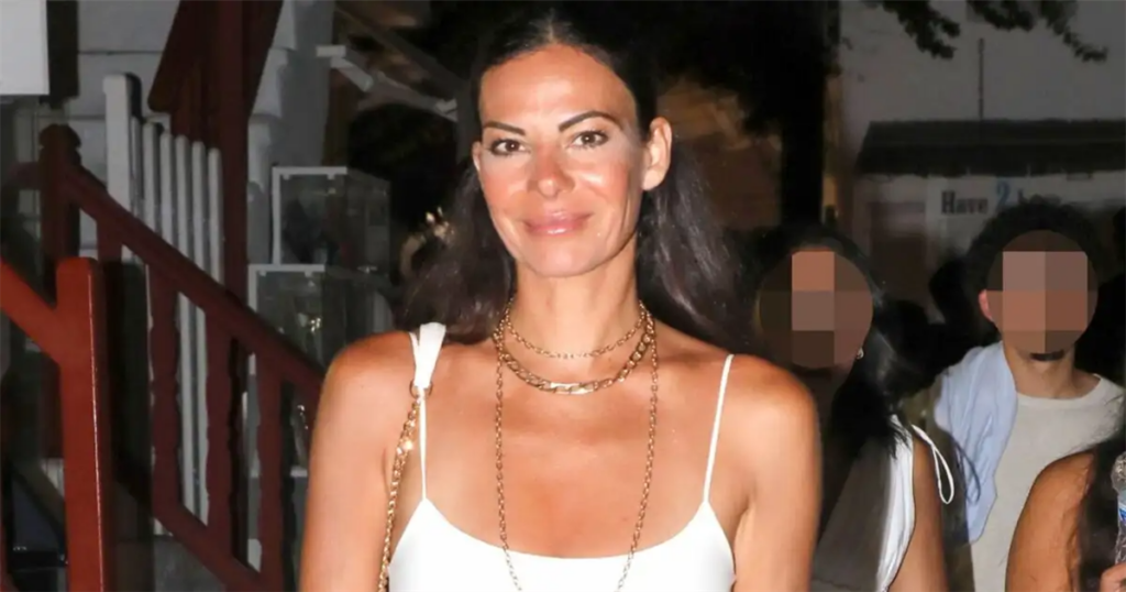 Κοιλιά πλάκα, αψεγάδιαστο πρόσωπο χωρίς και κορμί 25άρας: ΗΕύη Βατίδου με μπικίνι “κόβει” ακόμα την ανάσα στη Μύκονο