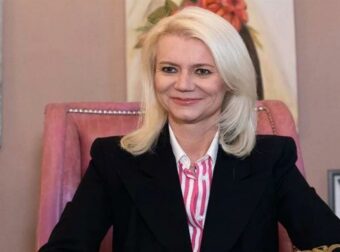 Νέα καταγγελία «φωτιά» για την Ιωάννα Γάκα:  Έβγαλε άρρωστη υγιείς γυναίκα – Της είπε ότι πεθαίνει από…